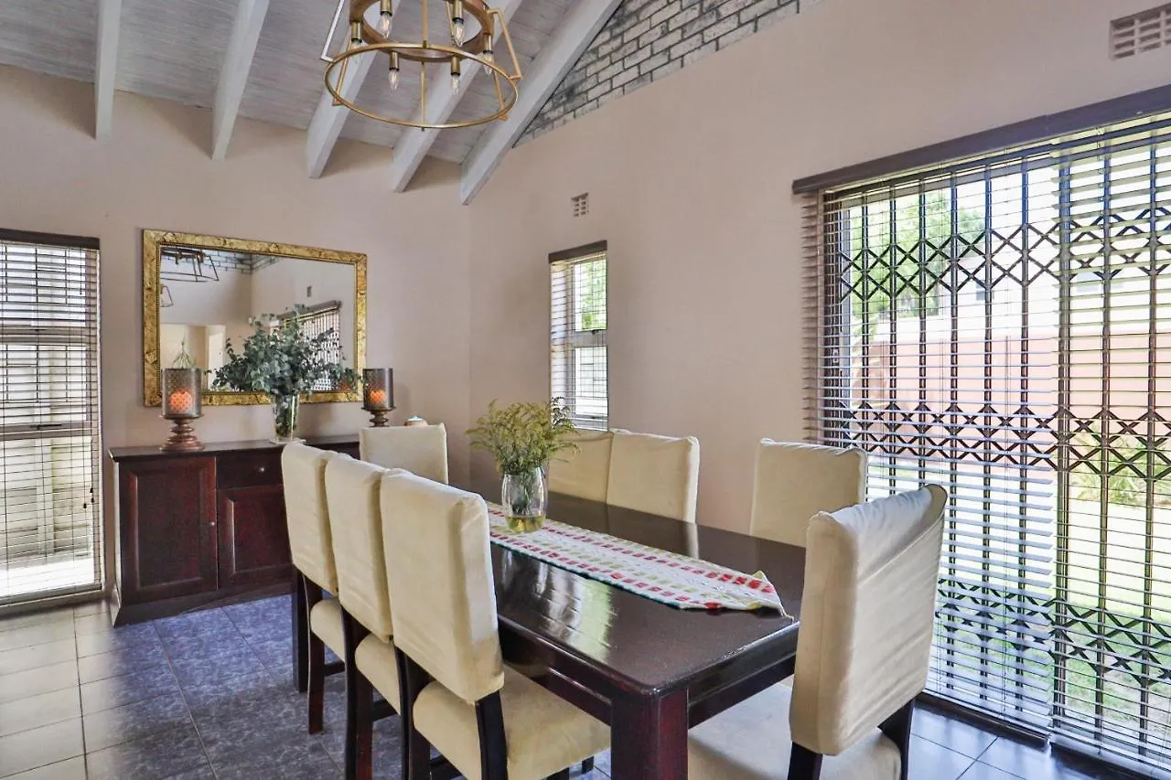 Fairview Crescent 03 By Ctha Villa Cape Town